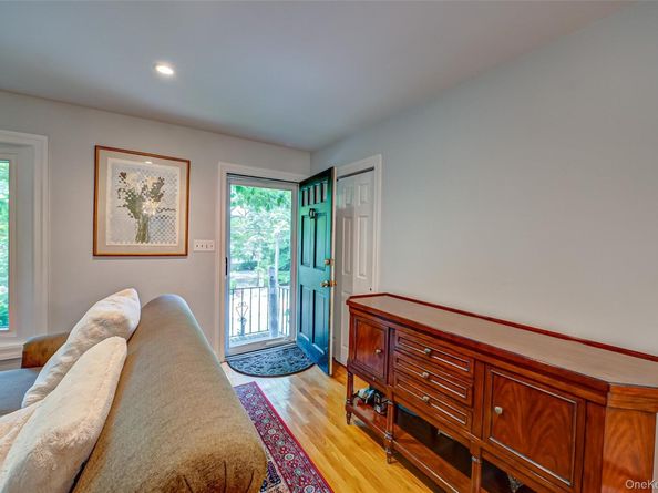 27 Prospect Avenue, Sea Cliff NY 11579