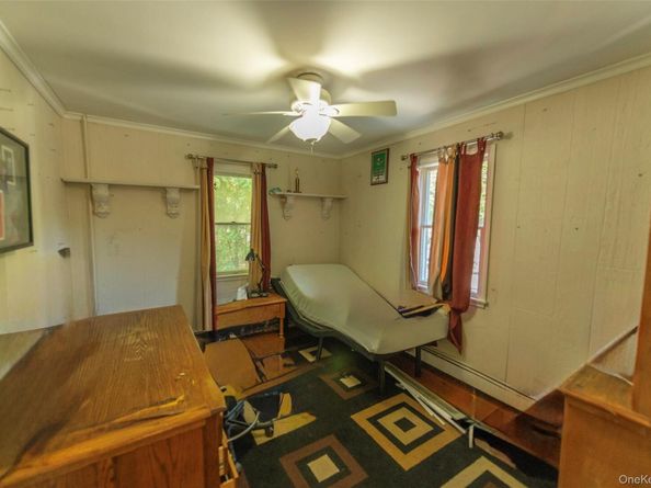 41 Belleview Avenue, Center Moriches NY 11934