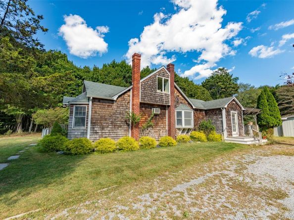 41 Belleview Avenue, Center Moriches NY 11934