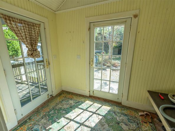 41 Belleview Avenue, Center Moriches NY 11934