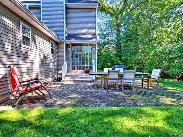 410 Mystic Way, Bay Shore NY 11706