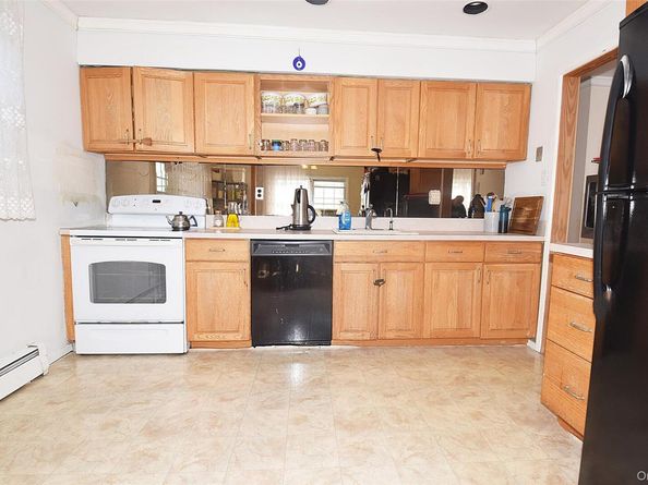 436 Herzel Boulevard, West Babylon NY 11704