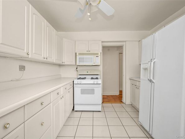 99-10 60Ave 1E, Corona NY 11368