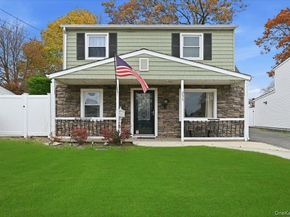 233 S Alleghany Avenue, Lindenhurst NY 11757