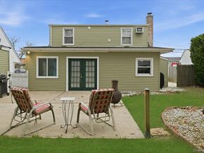 233 S Alleghany Avenue, Lindenhurst NY 11757