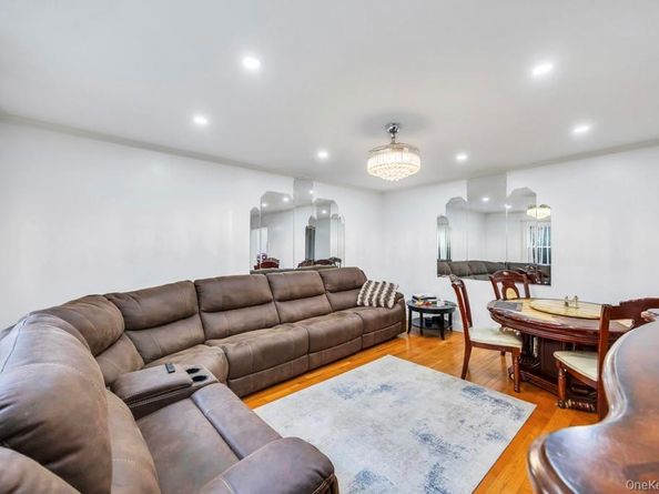 252-15 72nd Avenue 166A, Bellerose NY 11426