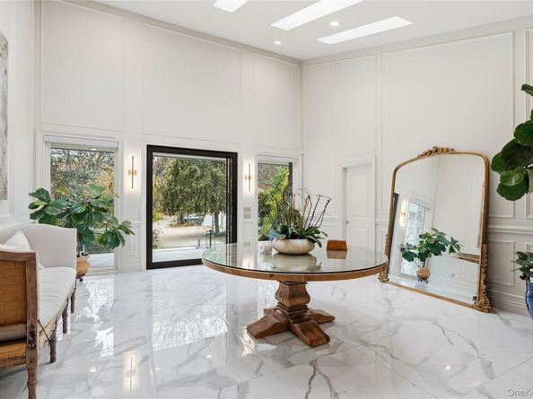 40 W View Drive, Upper Brookville NY 11771