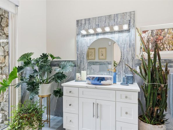 40 W View Drive, Upper Brookville NY 11771