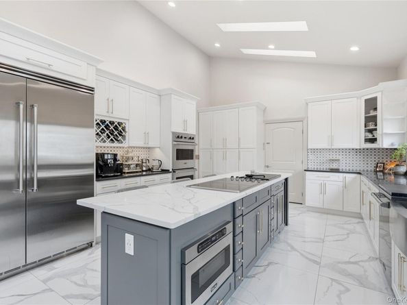 40 W View Drive, Upper Brookville NY 11771