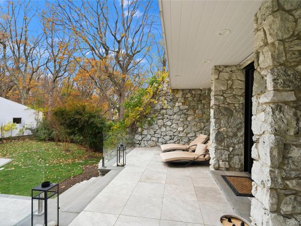 40 W View Drive, Upper Brookville NY 11771