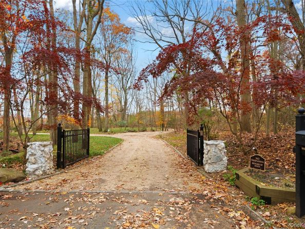 40 W View Drive, Upper Brookville NY 11771