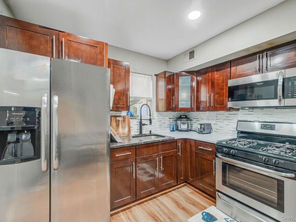 2751 Schleigel Boulevard, Amityville NY 11701