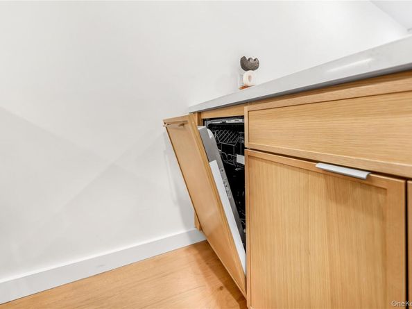 30-24 32nd Street 3A, Astoria NY 11102