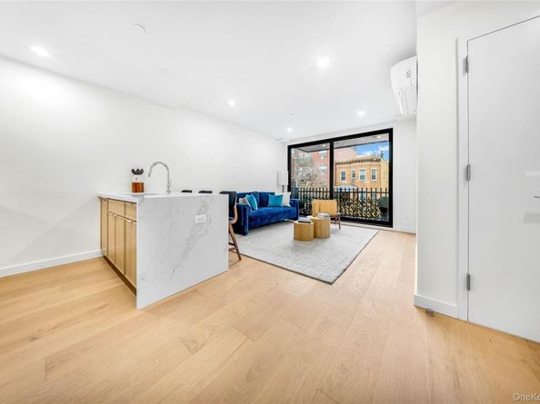 30-24 32nd Street 3A, Astoria NY 11102