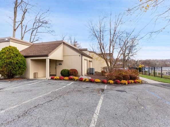 422 Panorama Drive 422, Mohegan Lake NY 10547