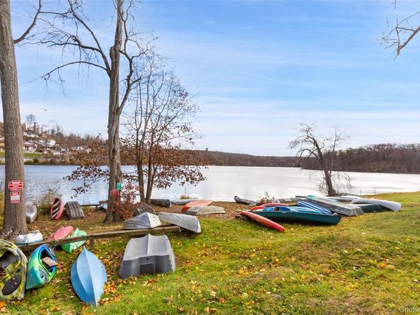 422 Panorama Drive 422, Mohegan Lake NY 10547