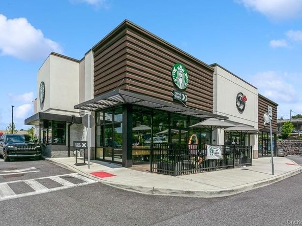 422 Panorama Drive 422, Mohegan Lake NY 10547