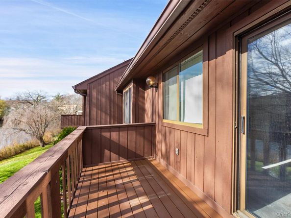 422 Panorama Drive 422, Mohegan Lake NY 10547