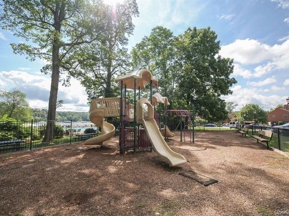 422 Panorama Drive 422, Mohegan Lake NY 10547