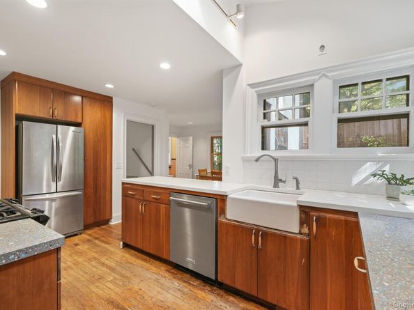 40 Holland Place, Hartsdale NY 10530