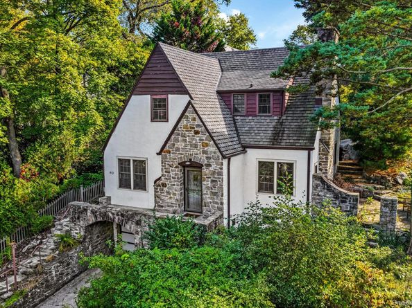 40 Holland Place, Hartsdale NY 10530