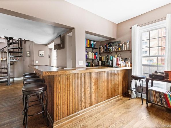 10 Maple Avenue, Patchogue NY 11772