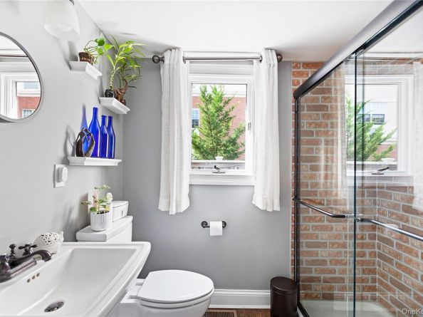 10 Maple Avenue, Patchogue NY 11772