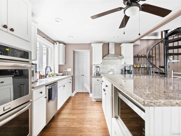 10 Maple Avenue, Patchogue NY 11772