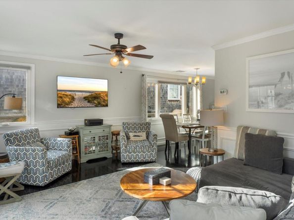 33 Willow Street, Aquebogue NY 11931