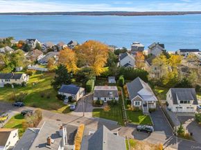 33 Willow Street, Aquebogue NY 11931