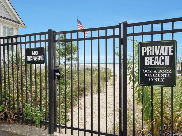 33 Willow Street, Aquebogue NY 11931