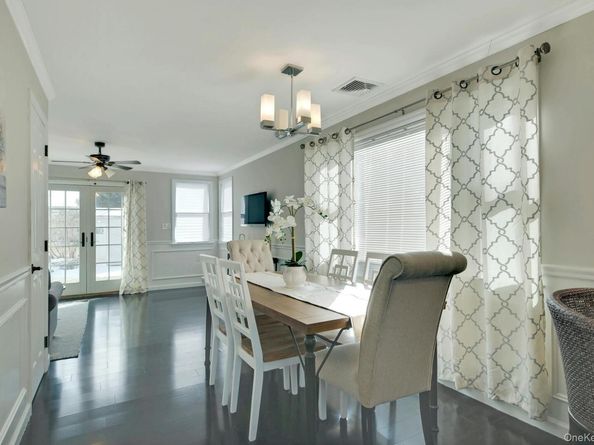 33 Willow Street, Aquebogue NY 11931