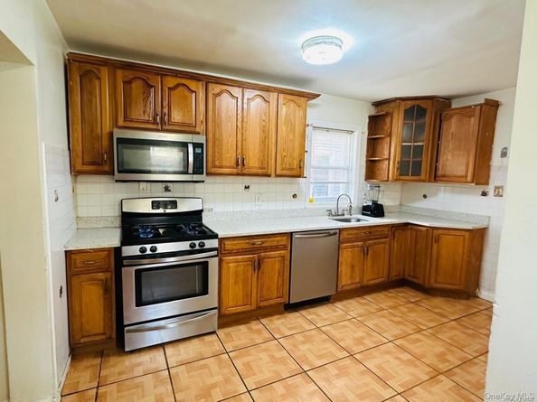 215-16 111th Avenue, Queens Village NY 11429