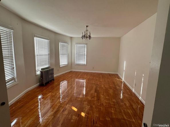 215-16 111th Avenue, Queens Village NY 11429