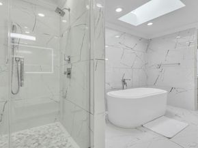 16 Robin Court, Glen Cove NY 11542