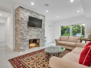 16 Robin Court, Glen Cove NY 11542