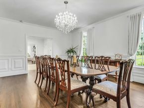 16 Robin Court, Glen Cove NY 11542