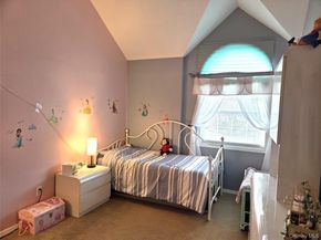 6 Laurel Crescent, Manorville NY 11949