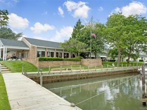 55 Harbor North, Amityville NY 11701