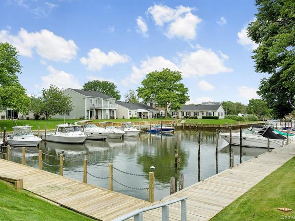 55 Harbor North, Amityville NY 11701