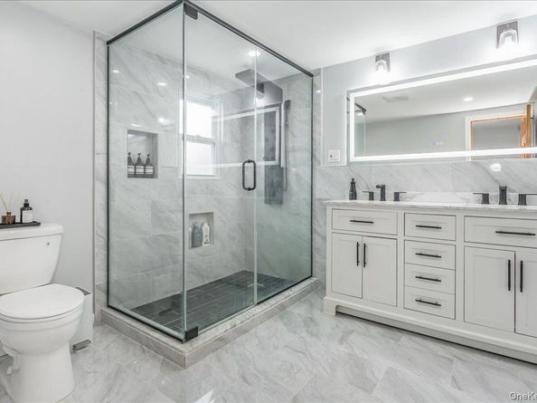 95 Norman Street, New Hyde Park NY 11040