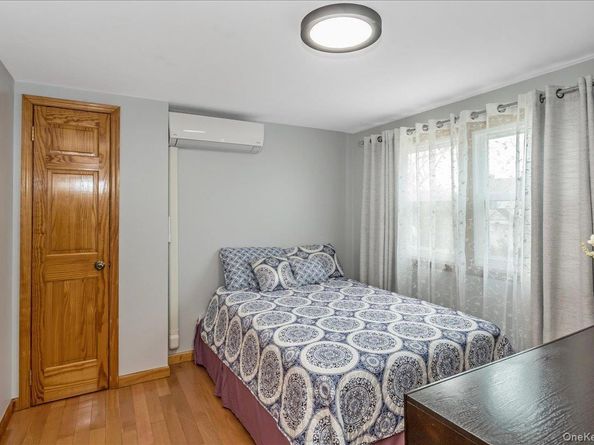 95 Norman Street, New Hyde Park NY 11040