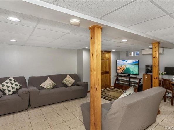 95 Norman Street, New Hyde Park NY 11040