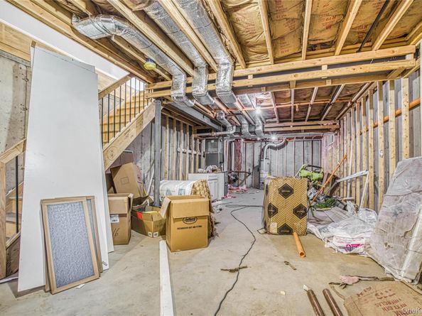 911 Hicksville Road, Far Rockaway NY 11691