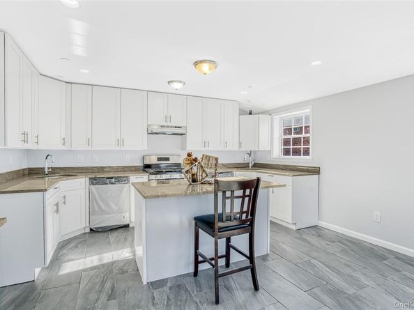 911 Hicksville Road, Far Rockaway NY 11691