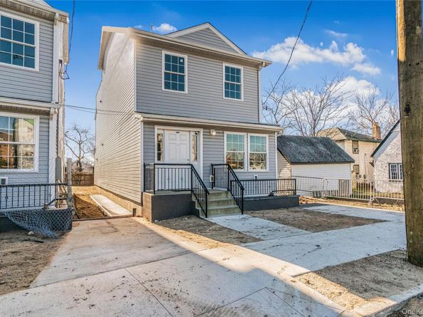 911 Hicksville Road, Far Rockaway NY 11691