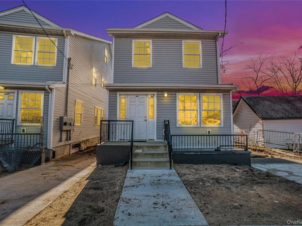 911 Hicksville Road, Far Rockaway NY 11691