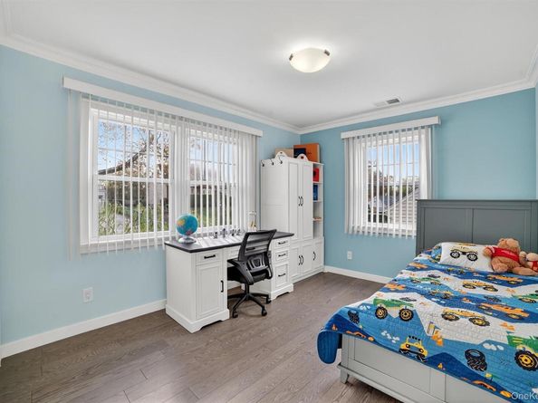 25 Rugby Road, Yonkers NY 10710