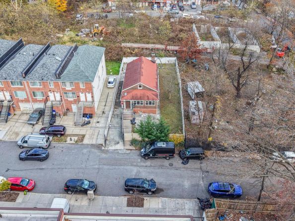 3412 Hunter Avenue, Bronx NY 10475