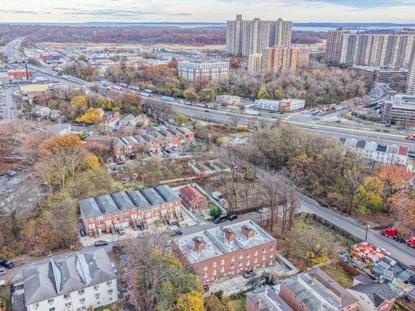 3412 Hunter Avenue, Bronx NY 10475